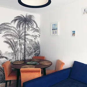  Appartement Joli T2 A Coeur De Saint Enogat, 200m De La